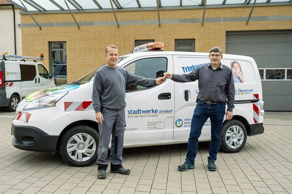 Ein neues Elektrofahrzeug für den Fuhrpark der Stadtwerke Zirndorf