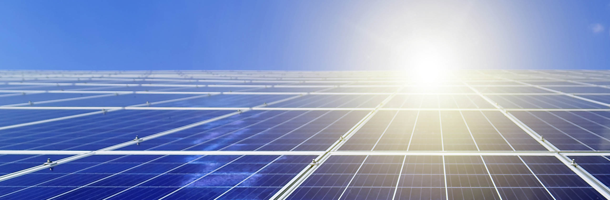 Kopfzeilenbild, dekorativer Zweck - Photovoltaikanlage